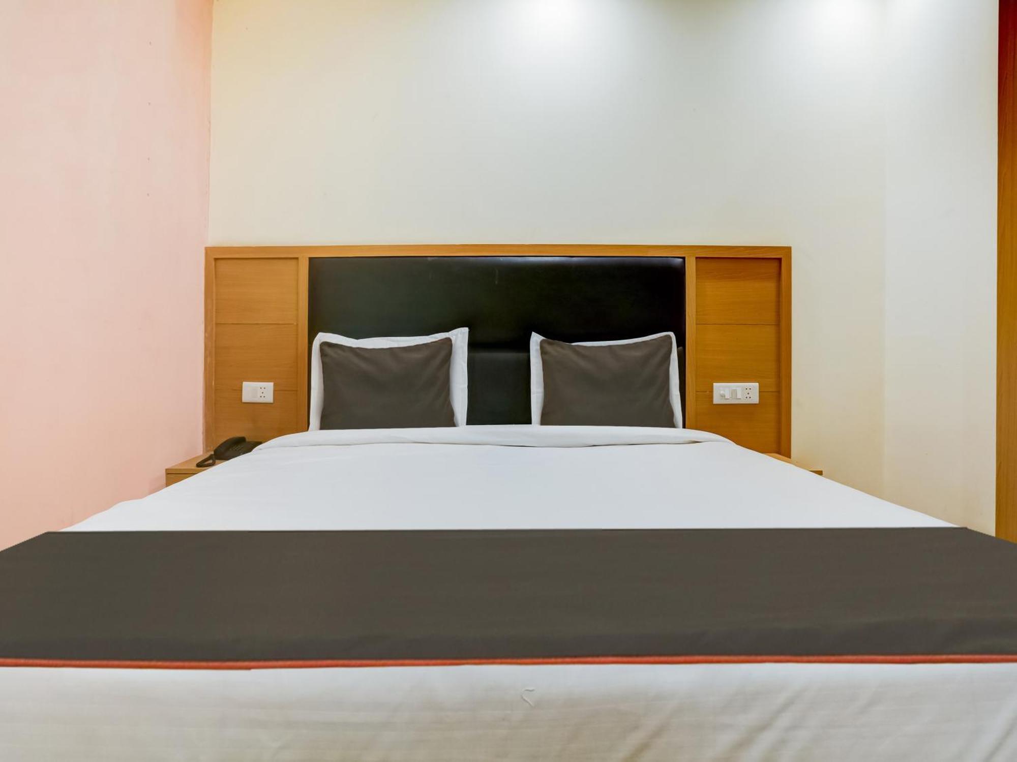 Collecion O White House Hotell New Delhi Exteriör bild