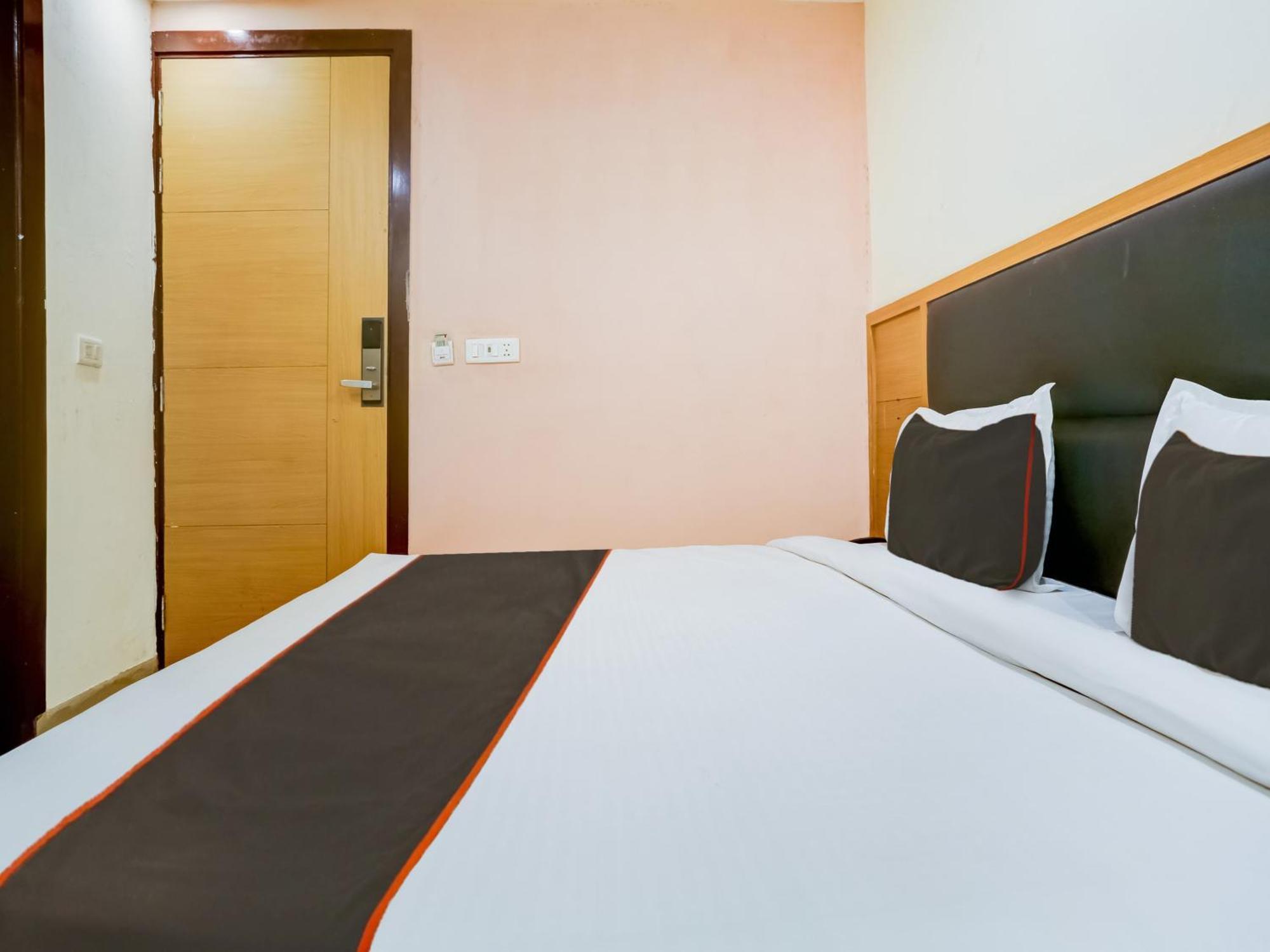 Collecion O White House Hotell New Delhi Exteriör bild